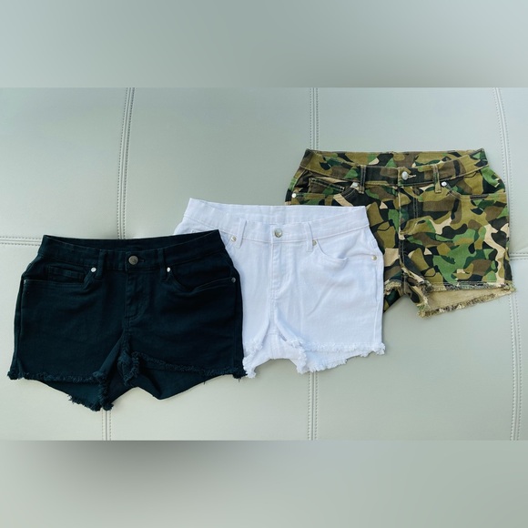 VENUS FASHION cut-off Jean shorts 3 PAIR! Size 4 CURVY - Picture 6 of 10